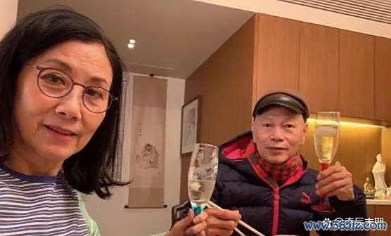 不为丈夫治病出钱？汪明荃坚捏‘AA制’，竟激勉热烈争议！
